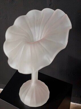 Leonardo Handarbeit Pink Frosted Jack In The Pulpit Glass Vase 10” Tall